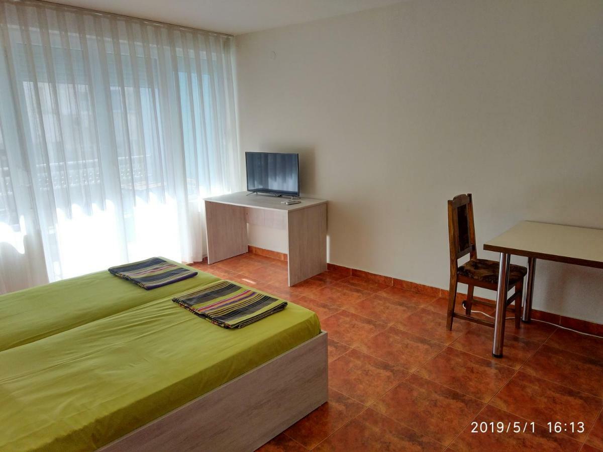 Downtown Studio Apartment Varna Ngoại thất bức ảnh