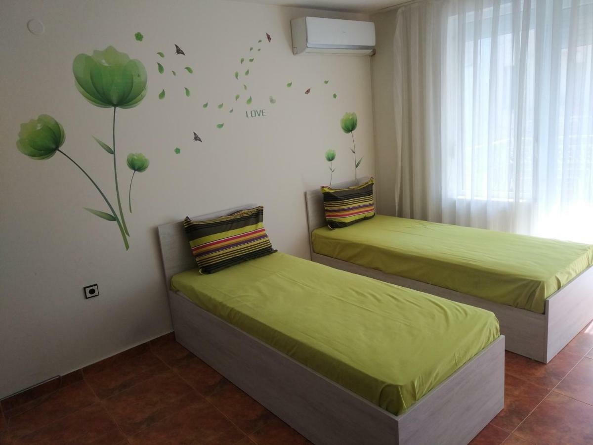 Downtown Studio Apartment Varna Ngoại thất bức ảnh